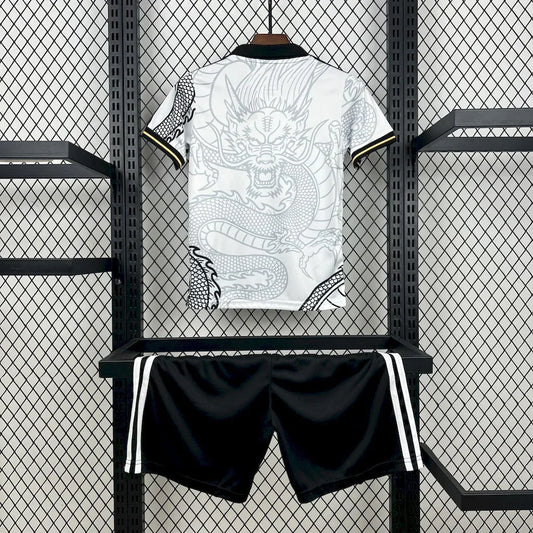 KIT ENFANT Real Madrid concept 2022-23