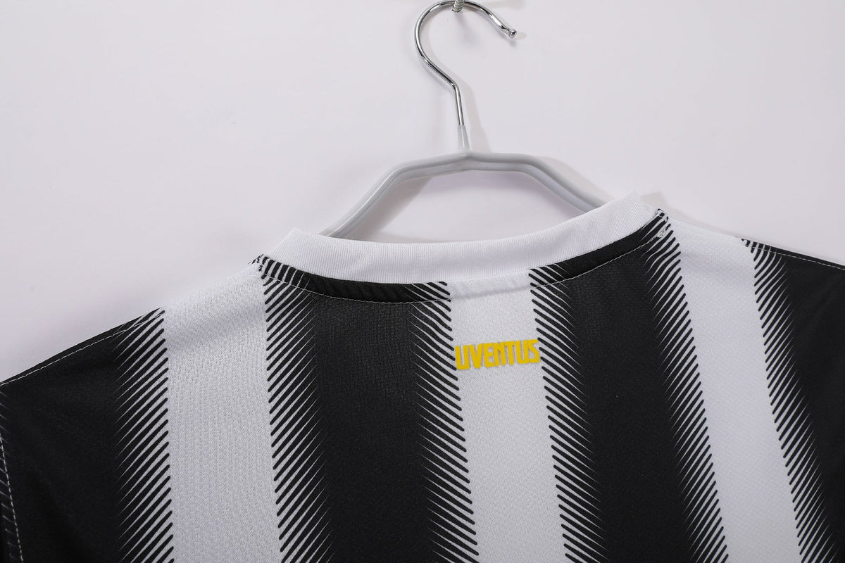MAILLOT RETRO JUVENTUS DOMICILE 2011/2012