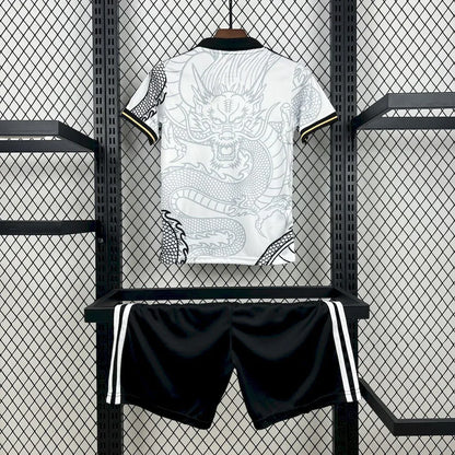 KIT ENFANT Real Madrid concept 2022-23