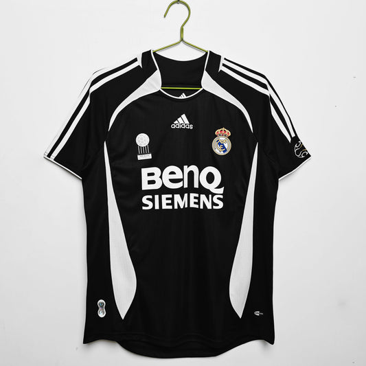 MAILLOT RETRO REAL MADRID EXTERIEUR 2006/2007